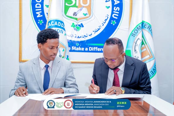 Midowga ardayda Jaamacadda SIU ayaa maanta heshiis la saxiixdeen dhigooda Midowga Ardayda Jaamacadda GSU.